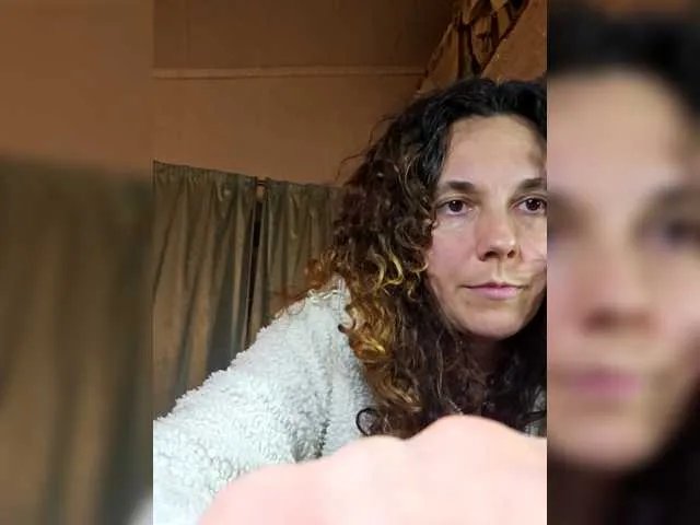 ana20sexy on BongaCams