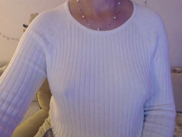 goodSnowQueen on BongaCams