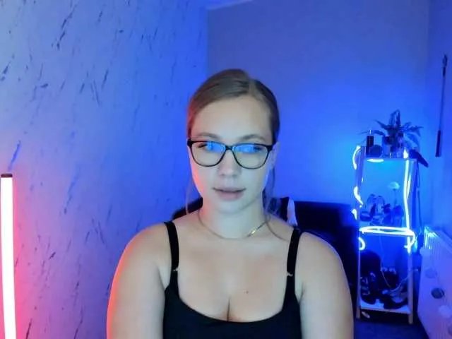 hollyBB on BongaCams