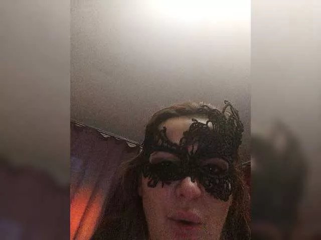 miss-kiss-kiss on BongaCams