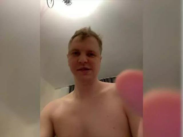 monmarter9339 on BongaCams