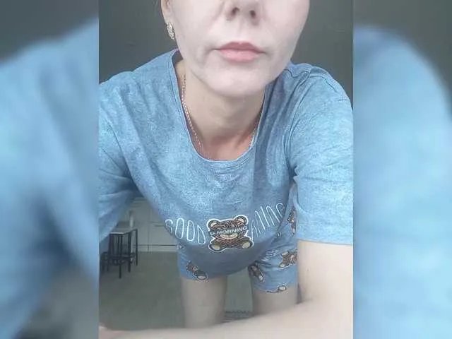 NinonDePeace on BongaCams