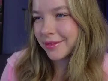 milly_shy on Chaturbate