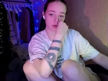 queen_kitty1818 on Chaturbate