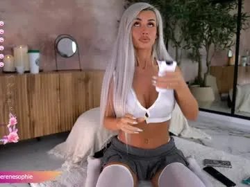 serene_sophiex on Chaturbate