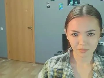 sweetieee_kira on Chaturbate