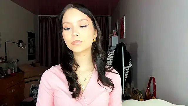 EmmaJonse on StripChat