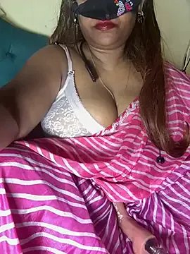 Hottywetsexy on StripChat