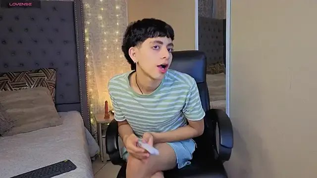 Matty_Sparkk on StripChat