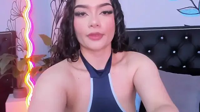 Sweet_Ariadna_ on StripChat